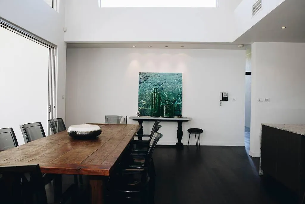 Villa Lifestyle And Location On 'The Island' At Kawana Parrearra 0*,