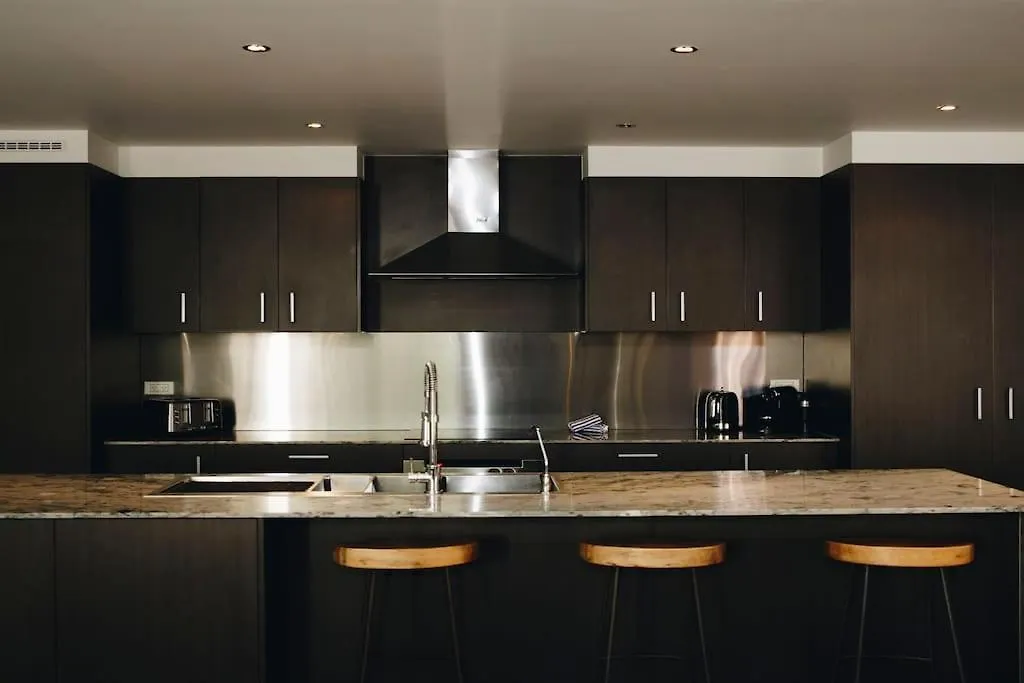 Villa Lifestyle And Location On 'The Island' At Kawana Parrearra Australia