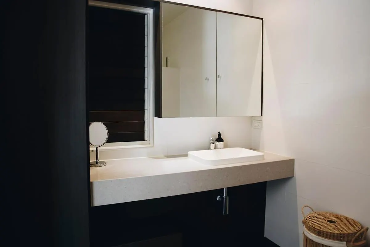 Сasa de vacaciones Villa Lifestyle And Location On 'The Island' At Kawana Parrearra Australia