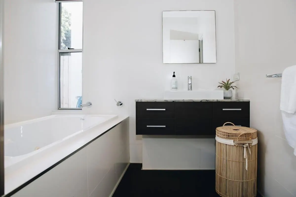Villa Lifestyle And Location On 'The Island' At Kawana Parrearra 0*,