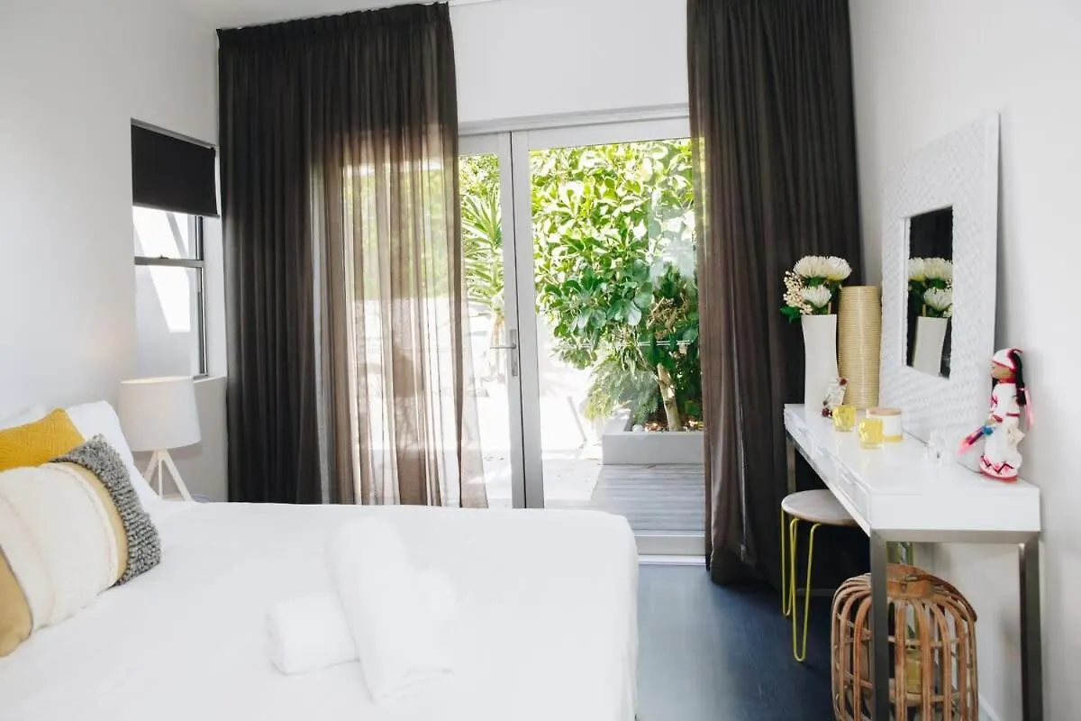 Villa Lifestyle And Location On 'The Island' At Kawana Parrearra Сasa de vacaciones